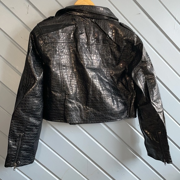 ModCloth black vegan alligator leather moto rock jacket - Picture 5 of 7